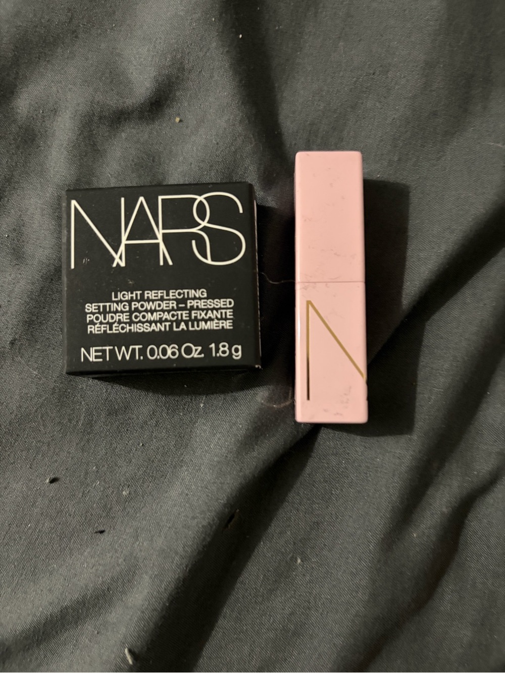 NARS Light Reflecting Setting Powder with Pink Lipstick